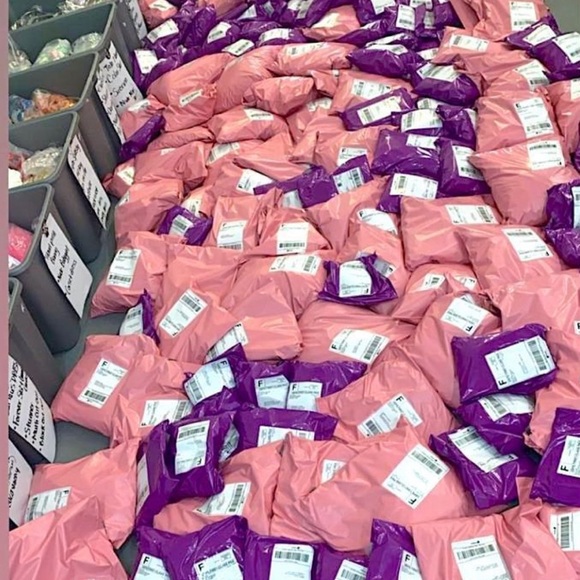 Hello, I am one of the Owners of Cre8tive Concepts Boutique… - Picture 15 of 16